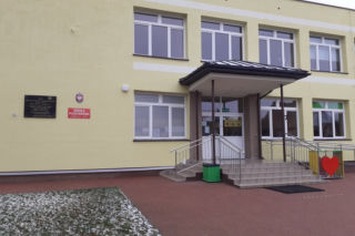 Gmina Skórzec: powoli dobiega końca rozbudowa szkoły w Dąbrówce Stanach [WIDEO, FOTO]
