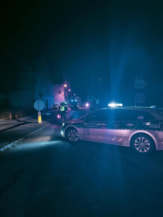 Poważna awaria w centrum Namysłowa. Służby podjęły decyzję o ewakuacji