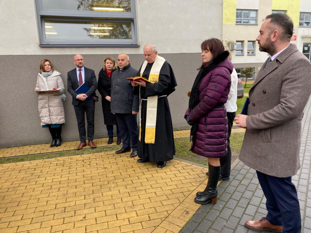 Ułatwi transport dzieci z niepełnosprawnościami. Nowy bus trafił do SOSW w Siedlcach