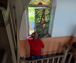 Witraż z willi na Gocławiu odzyska dawny blask