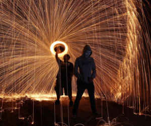 Urządził imprezę urodzinową z fajerwerkami pod murem Zakładu Karnego w Iławie