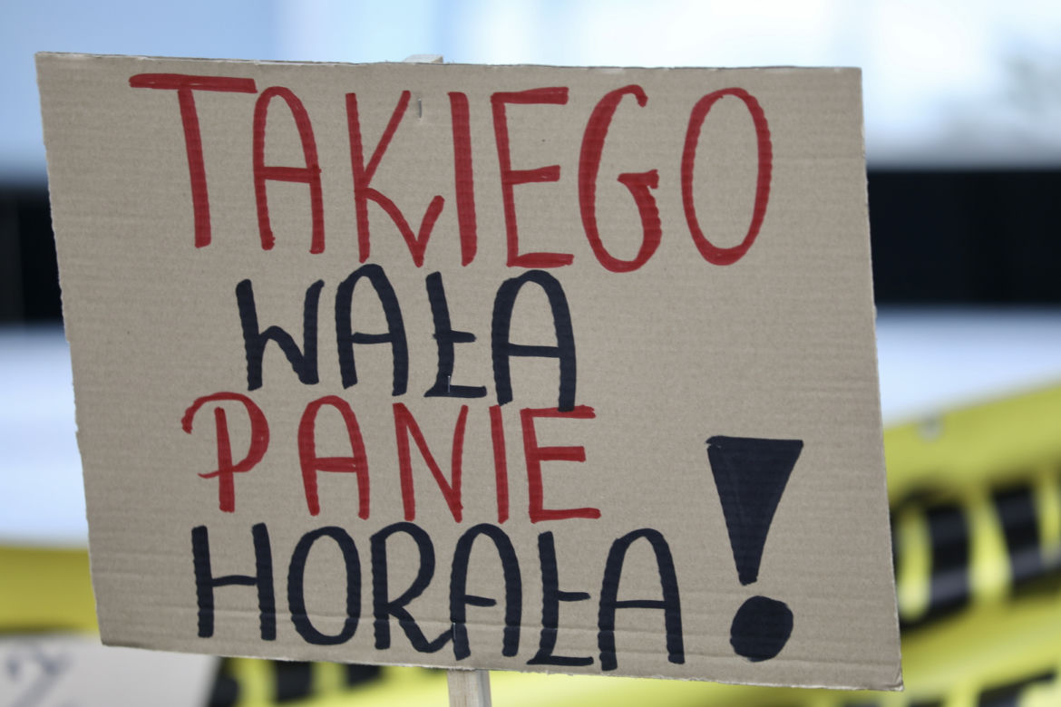Rolnicy w stolicy przeciwko CPK. Protest przy dworcu zachodnim przed siedzibą spółki