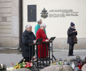 JAROSŁAW KACZYŃSKI Z MARTĄ KACZYŃSKA ŚWIĘCILI POKARMY