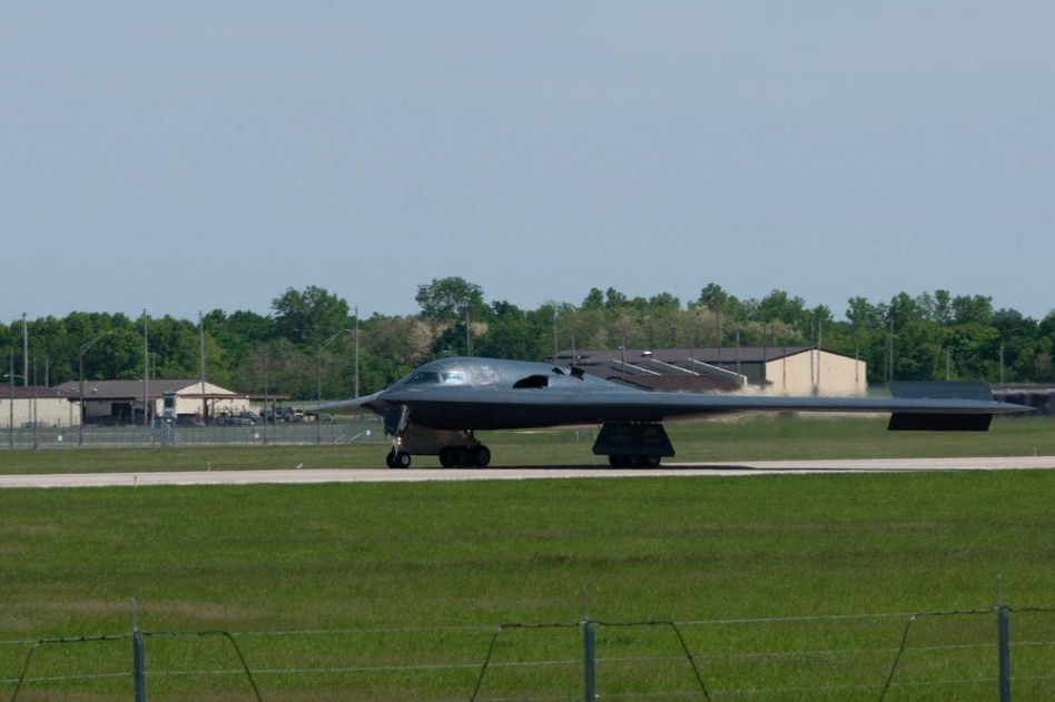 Bombowiec B-2