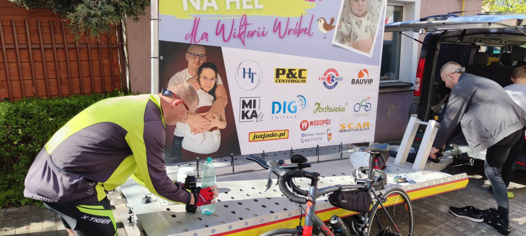 Przejechali całą Polskę dla chorej Wikusi. Akcja "Rowerami na Hel" to nie koniec! Teraz rusza Kasia na Hondzie 
