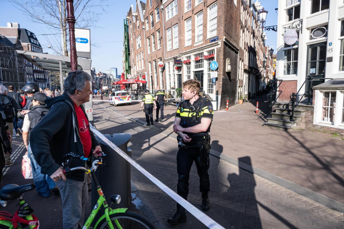 Atak nożownika w Amsterdamie. Polak wśród rannych 