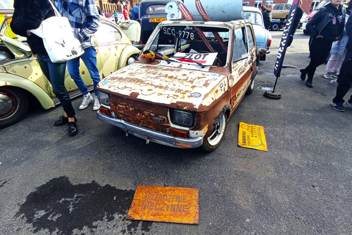 Zlot klasyków motoryzacji na Łasztowni