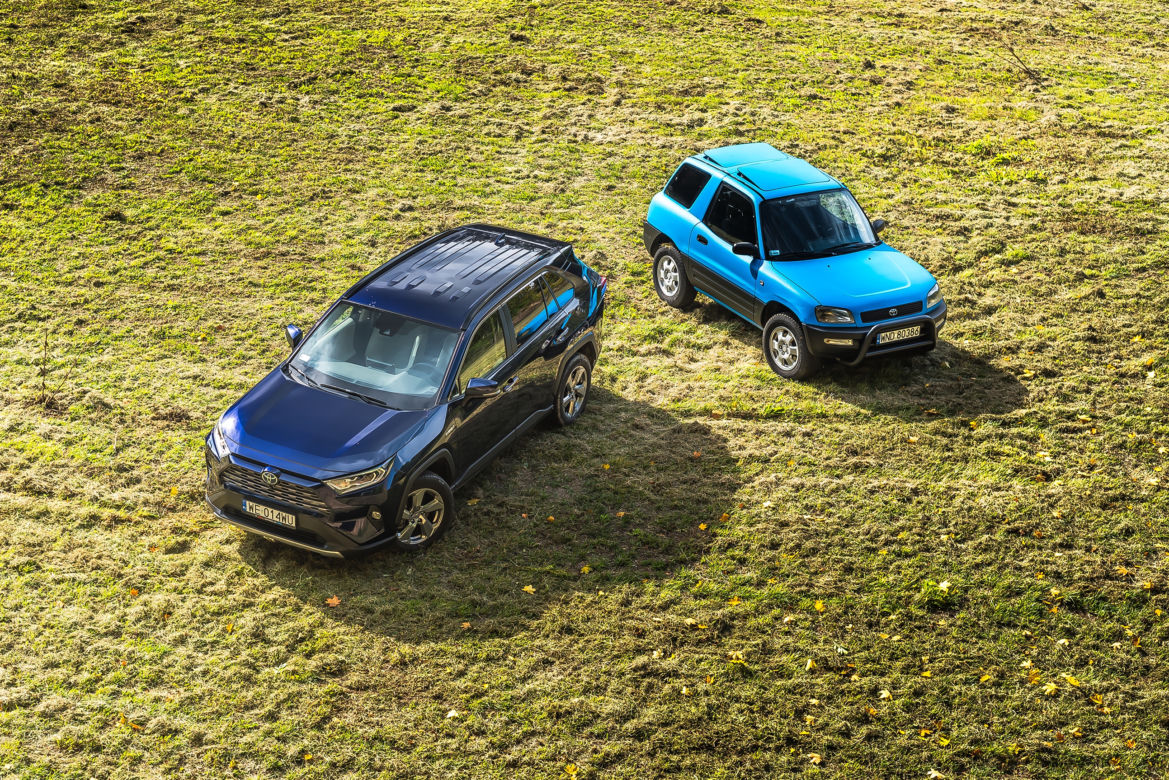 Toyota RAV4 mk. I & Toyota RAV4 mk. V