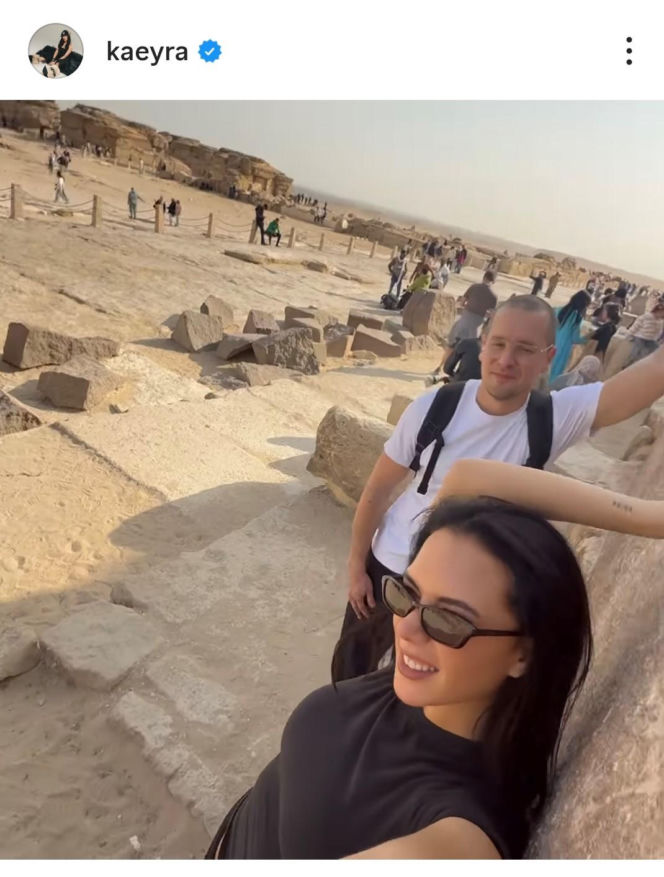 Krzysztof Zalewski na wakacjach w towarzystwie 16 lat młodszej piosenkarki. Nowa para w polskim show-biznesie?