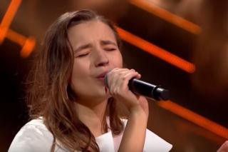 Ania Dąbrowska wygrała The Voice Kids 2! Tak wyglądała jej droga do zwycięstwa [WIDEO]