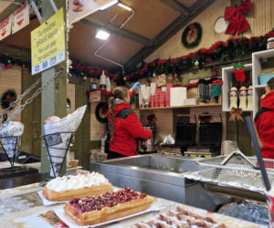 Gdański Jarmark Bożonarodzeniowy 2025: Ceny z kosmosu? Sandwich za 89 zł i grzaniec za...