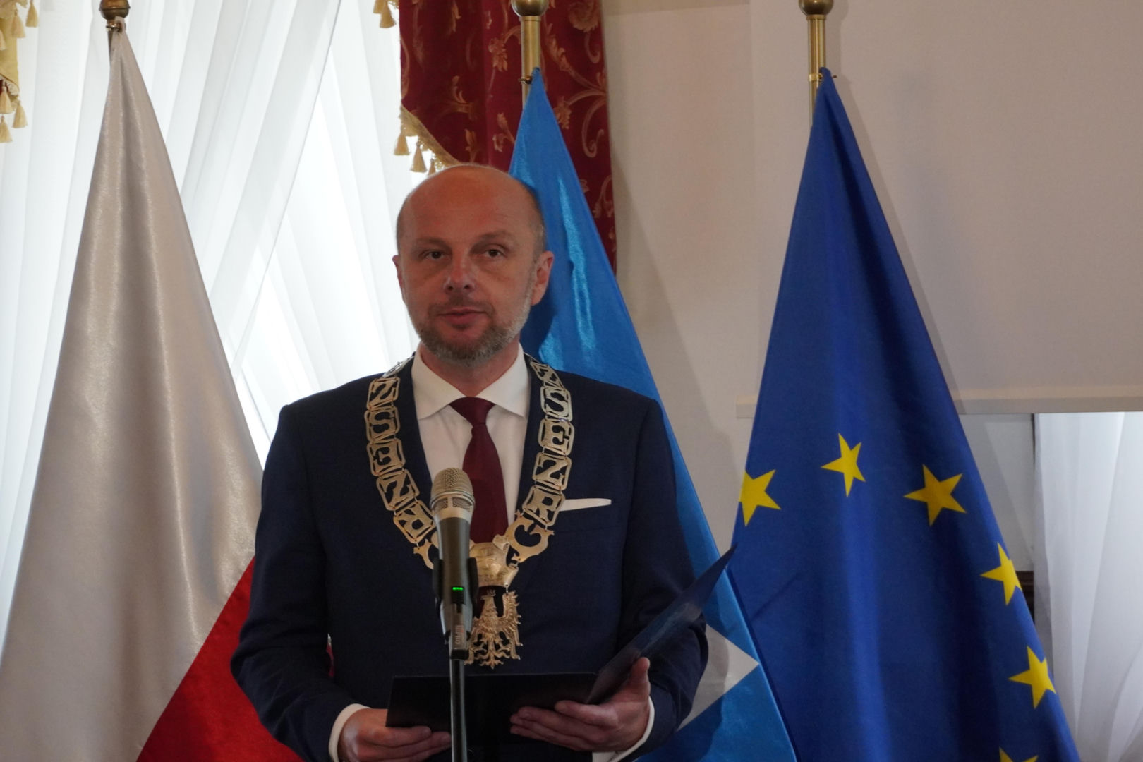 Podwyżka dla prezydenta i polityczna wojna w Rzeszowie