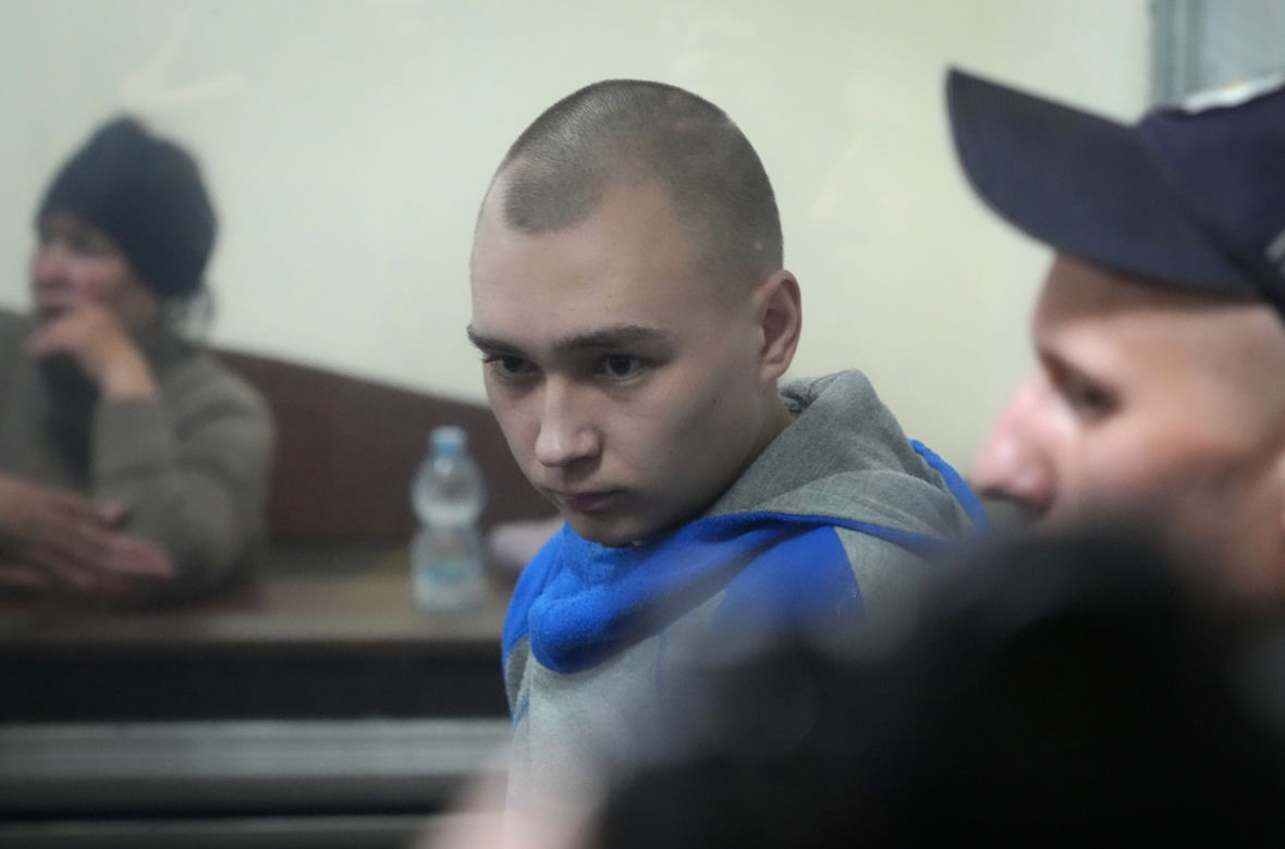 Zabił bezbronnego cywila, teraz prosi jego żonę o przebaczenie. Rosyjskiemu żołnierzowi grozi dożywocie
