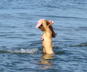 Anna Czartoryska-Niemczycka na plaży