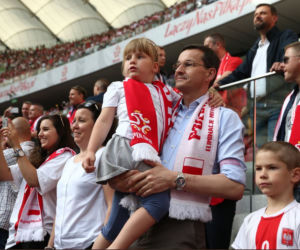 Mateusz Morawiecki kibicuje Biało-Czerwonym
