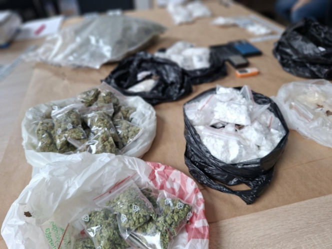 Kolejne uderzenie w zorganizowaną przestępczość samochodową, 8 osób aresztowano