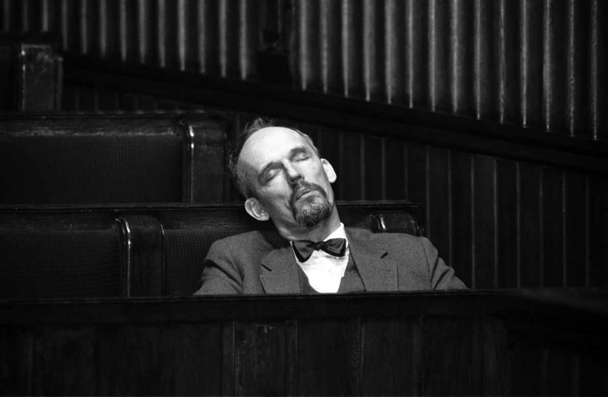 Janusz Korwin-Mikke, stan wojenny i Lech Wałęsa
