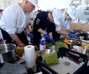 Konkurs kulinarny im. Wiktora Kulerskiego w grudziądzkim gastronomiku