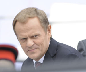 Co się dzieje z Donaldem Tuskiem? Przyłapaliśmy go na zakupach, jego zachowanie daje do myślenia