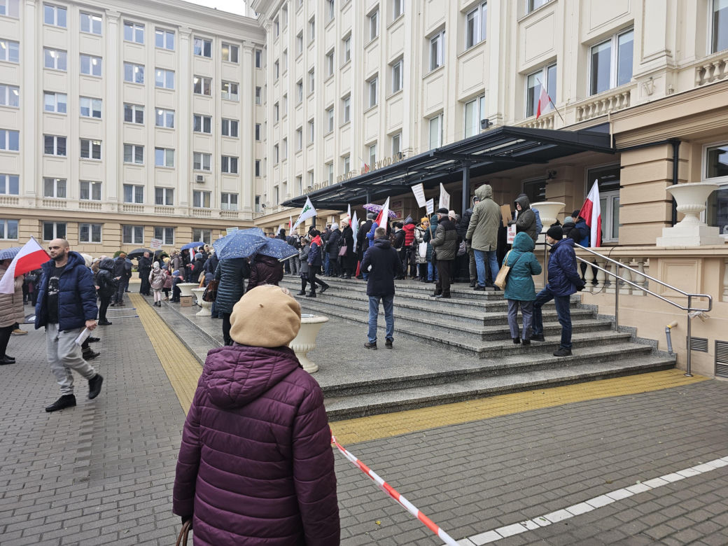 Protest “Nie dla deprawacji dzieci w szkołach”
