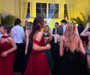 Studniówka pełna blasku i emocji! Tak bawili się maturzyści II LO w Bydgoszczy [ZDJĘCIA]