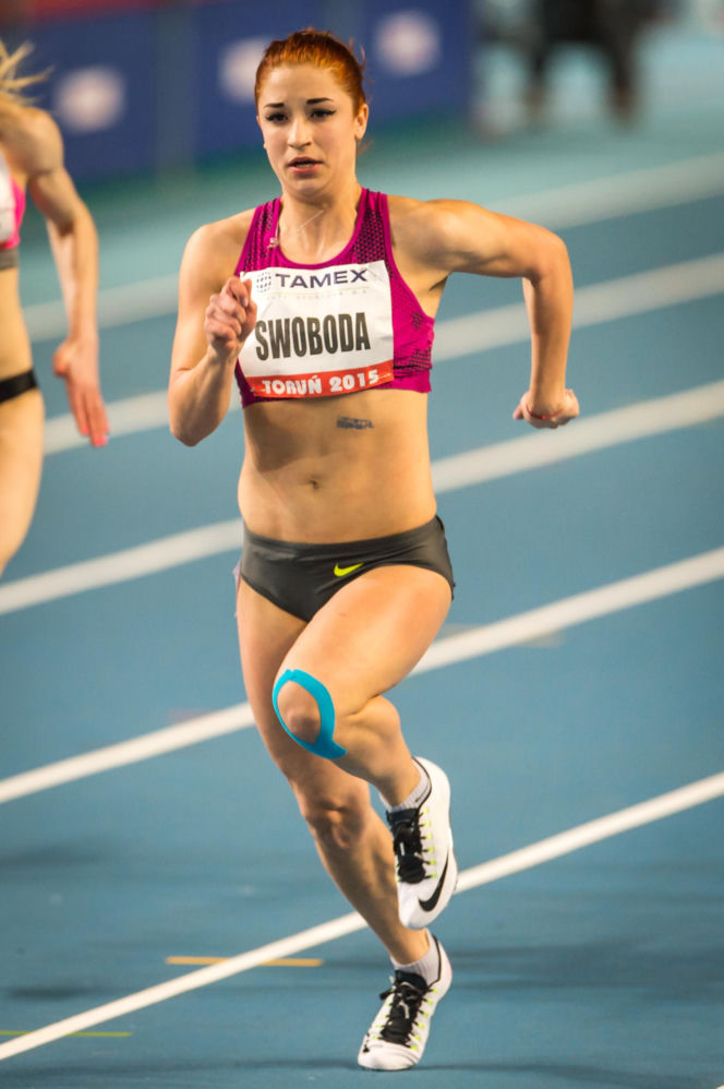 18-letnia Ewa Swoboda bez tatuaży