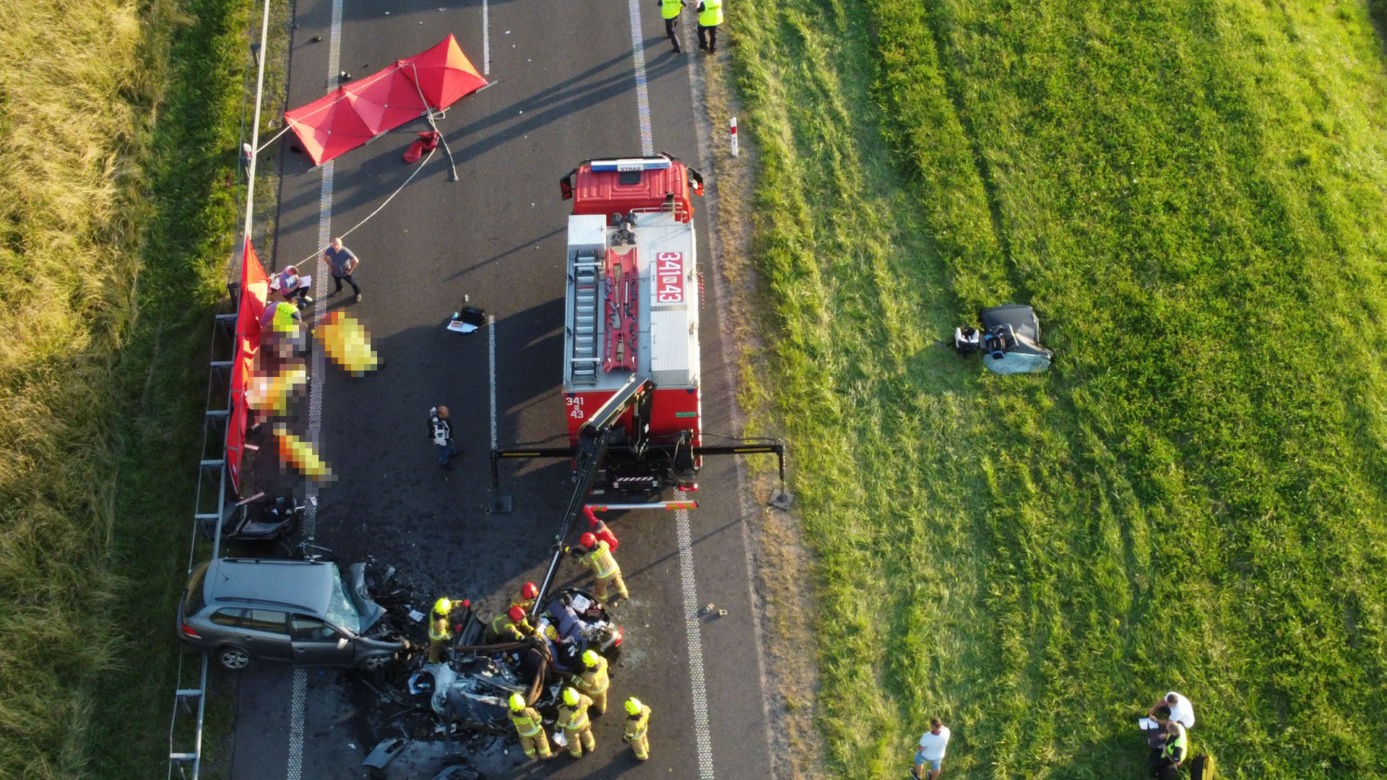 Drogowy koszmar koło Elbląga. Nie żyją cztery osoby, w tym 4-letnie dziecko