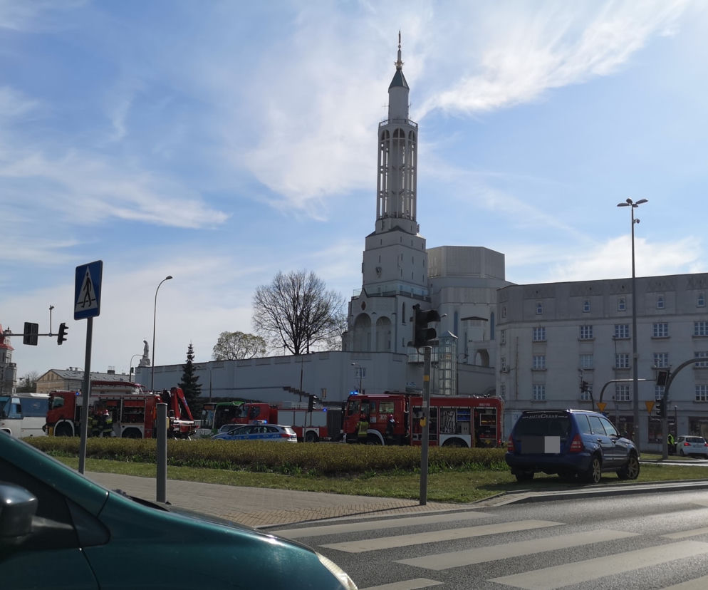 Wypadek w centrum Białegostoku. Voyager zderzył się z osobówką