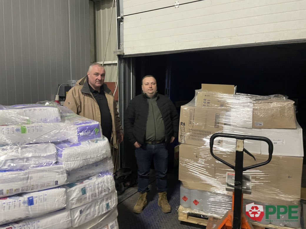 Gwiazdor disco polo jechał z pomocą humanitarną na Ukrainę. Dookoła wybuchały bomby!