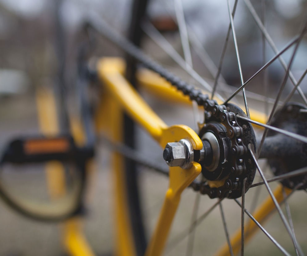 Poznań: Pięć nowych samoobsługowych stacji napraw rowerów