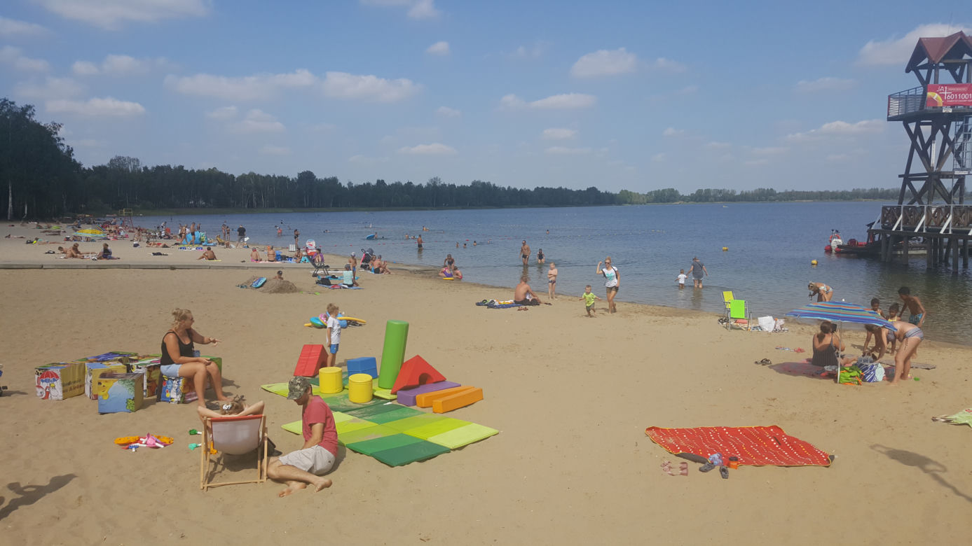 Biblioteka przy plaży w Dąbrowie Górniczej