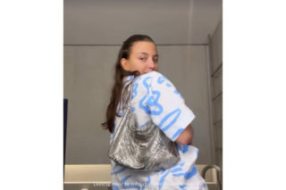 Julia Wieniawa pociesza się na wakacjach luksusowymi zakupami. Ta torebka kosztuje krocie!