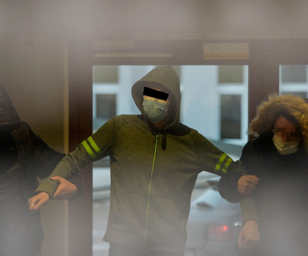 Luca L. zaatakował ich długim nożem w Toruniu! Grozi mu dożywocie