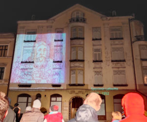 Historia Tarnowa opowiedziana światłem - mapping 3D na Placu Kazimierza