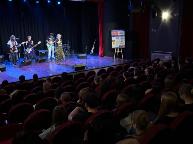 Międzyszkolny Festiwal Piosenki Obcojęzycznej