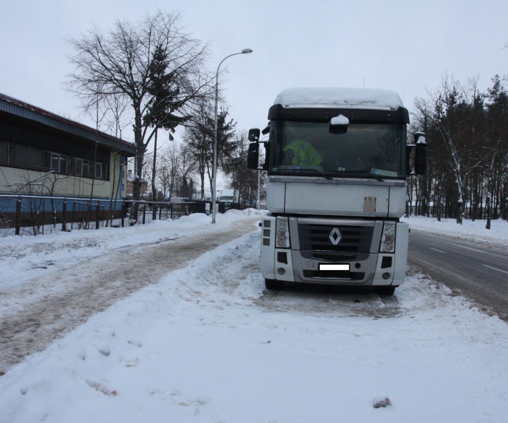18-letni z Hajnówki ukradł z TIR-a 200 litrów paliwa