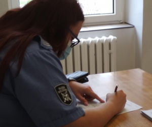 Funkcjonariusze Służby Więziennej pomogli choremu Krzysiowi. Chłopiec cierpi na białaczkę