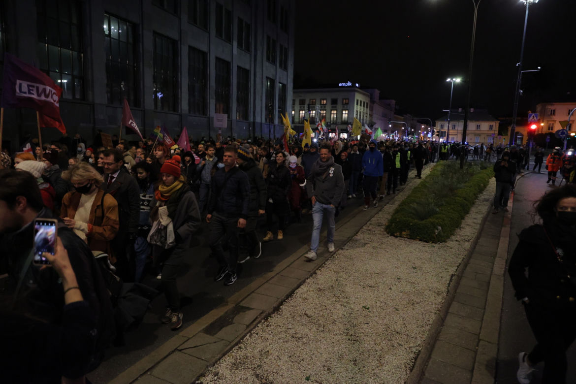 Strajk Kobiet w Warszawie. Tłumy znów wychodzą na ulice