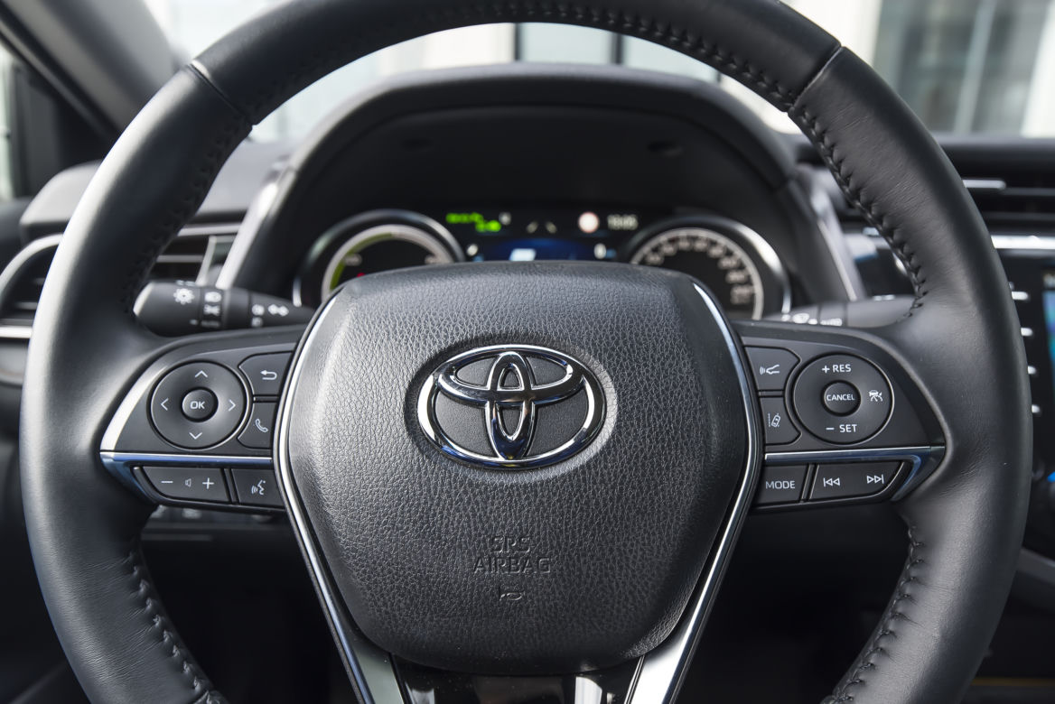 Toyota Camry 2.5 Hybrid 218 KM e-CVT Executive + VIP