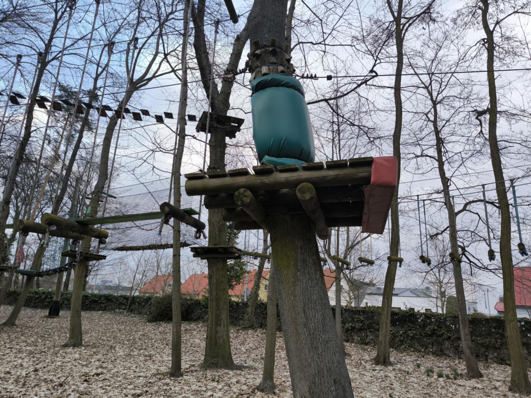 Park Linowy Tarzan w Lesznie