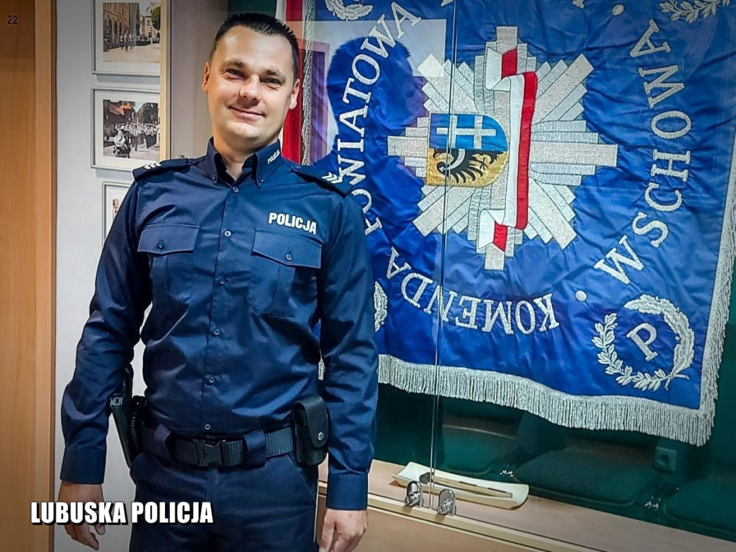 Policjant uratował życie przechodnia