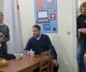 Ojciec Mateusz 15 odc. 195. Mateusz (Artur Żmijewski), Beata Bielska (Kamila Baar-Kochańska), Edward (Radosław Krzyżowski)
