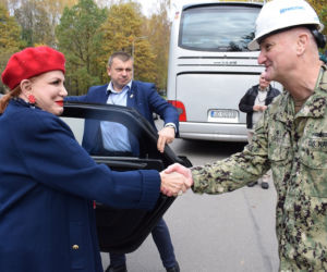 Ambasador USA, Georgette Mosbacher odwiedziła bazę amerykańskiej Marynarki Wojennej w Redzikowie