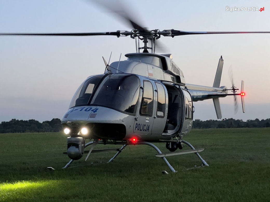 Policyjny śmigłowiec Bell 407GXi krąży nad Katowicami i Gliwicami. Wiemy, dlaczego 