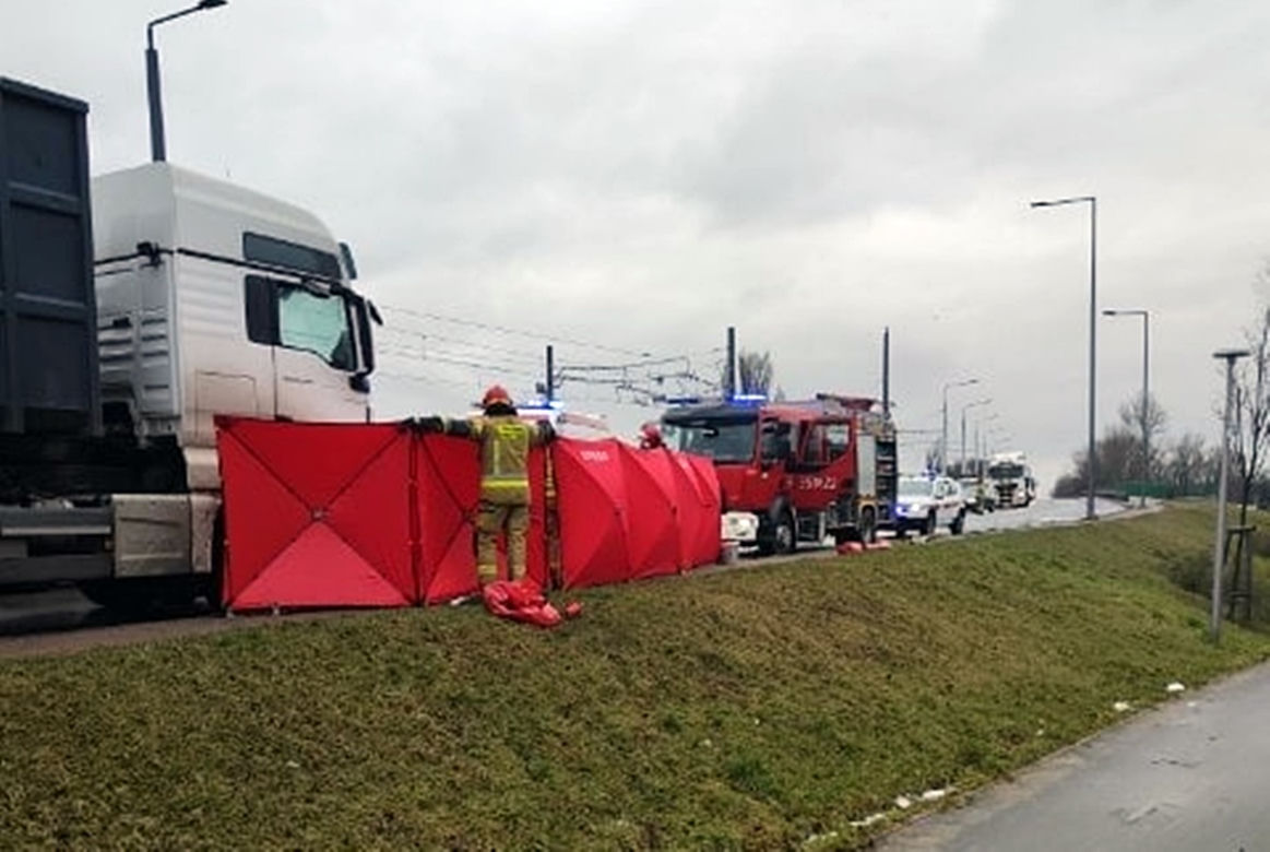 Koszmarny wypadek w Częstochowie. Mężczyzna wszedł pod ciężarówkę