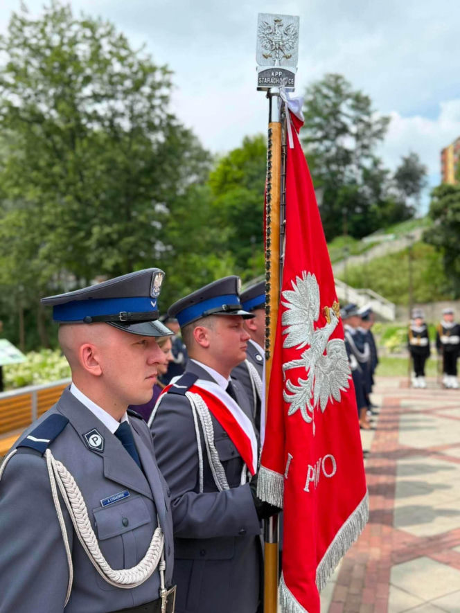 Święto Policji w Starachowicach. Uroczyste awanse, rodzinny piknik i podziękowania