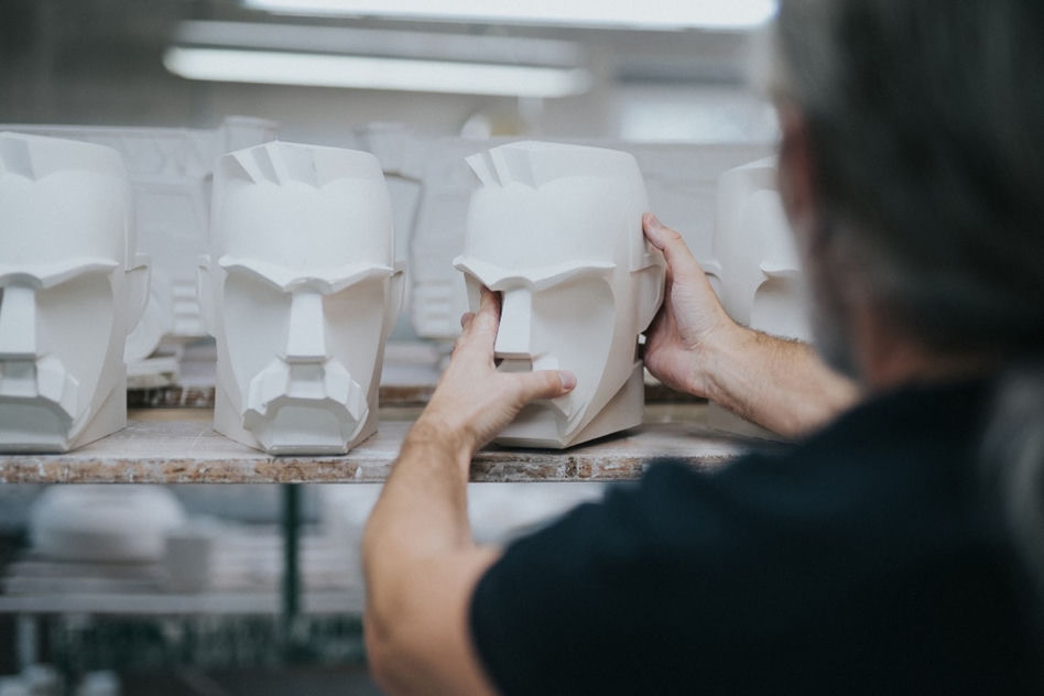 W Ćmielowie powstanie porcelanowa „Ściana wolności”
