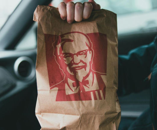 KFC w sobotę 15 sierpnia. Czy restauracje będą otwarte i w jakich godzinach?