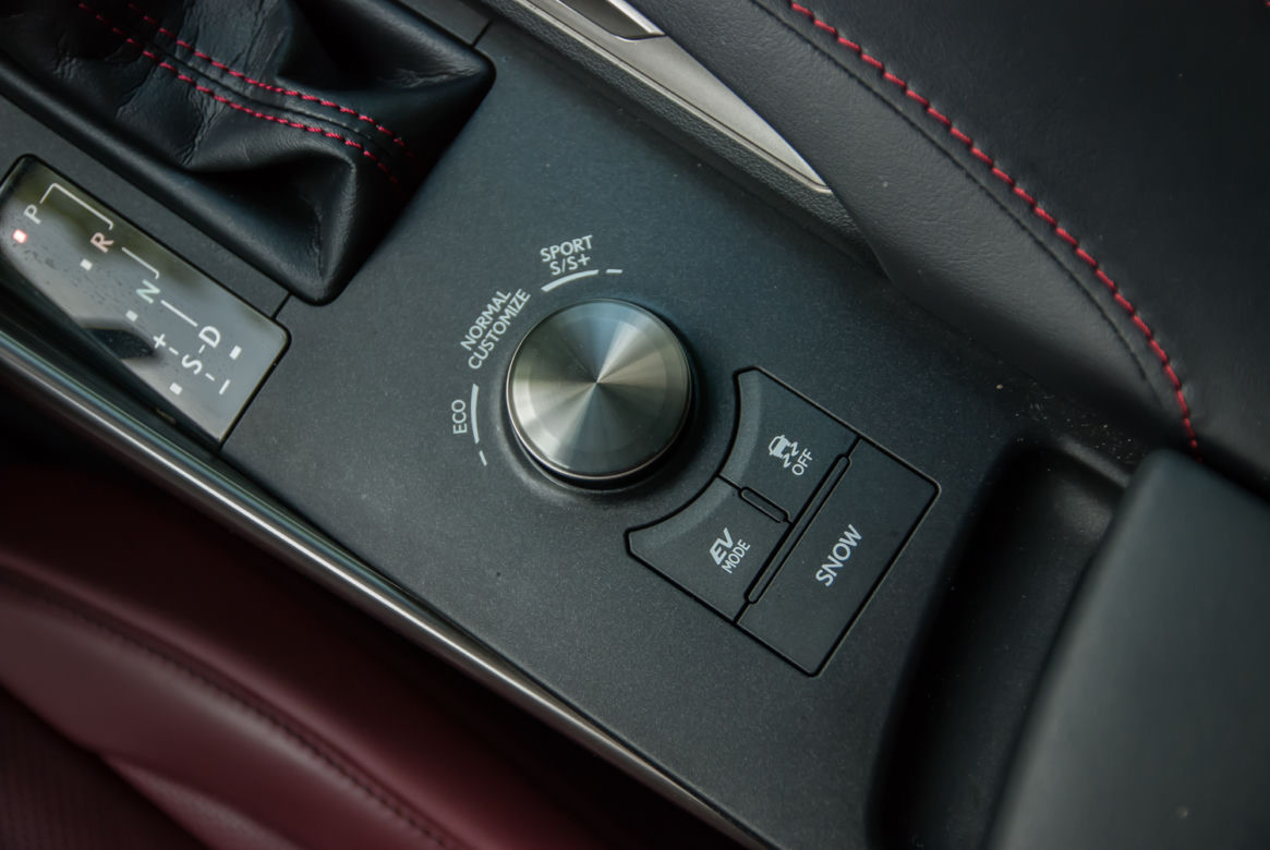 Lexus IS300h F SPORT