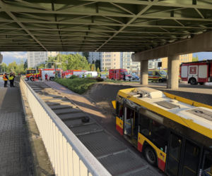 Autobus miejski wjechał w przejście podziemne przy Dworcu Zachodnim